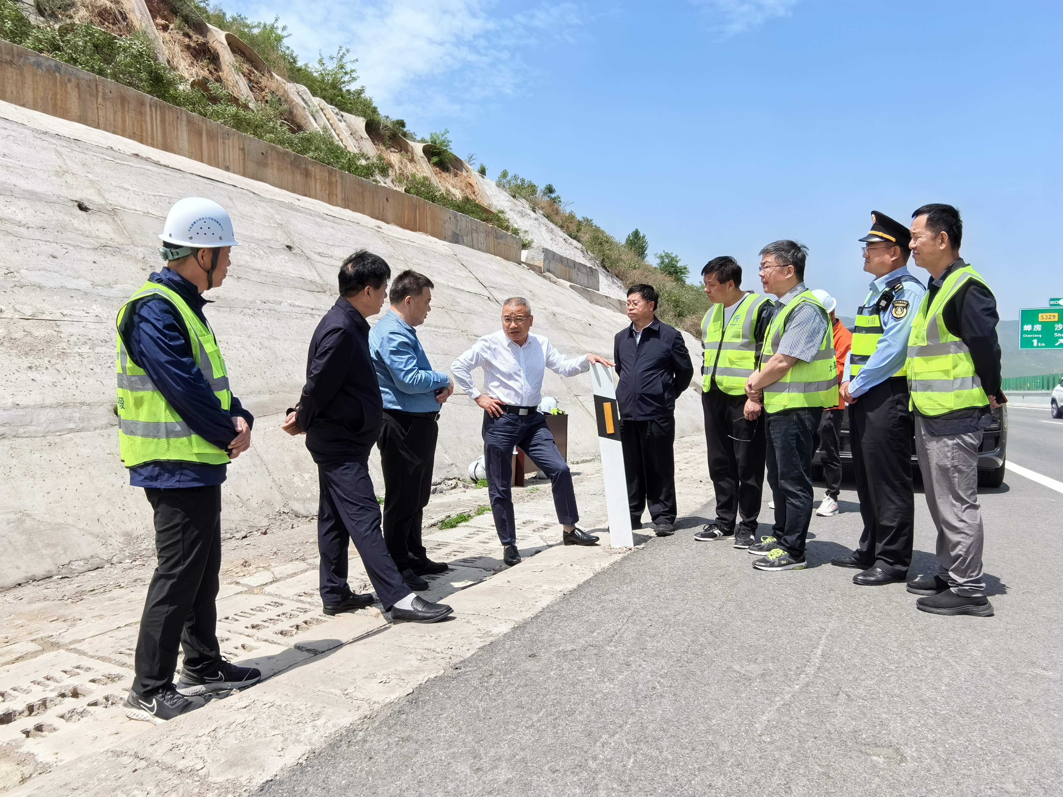 _cgi-bin_mmwebwx-bin_webwxgetmsgimg &MsgID=4356363305518502349&skey=@crypt_47c0384a_b3adc79a1418e3d25011baf575d9635e&mmweb_appid=wx_webfilehelper.jpg