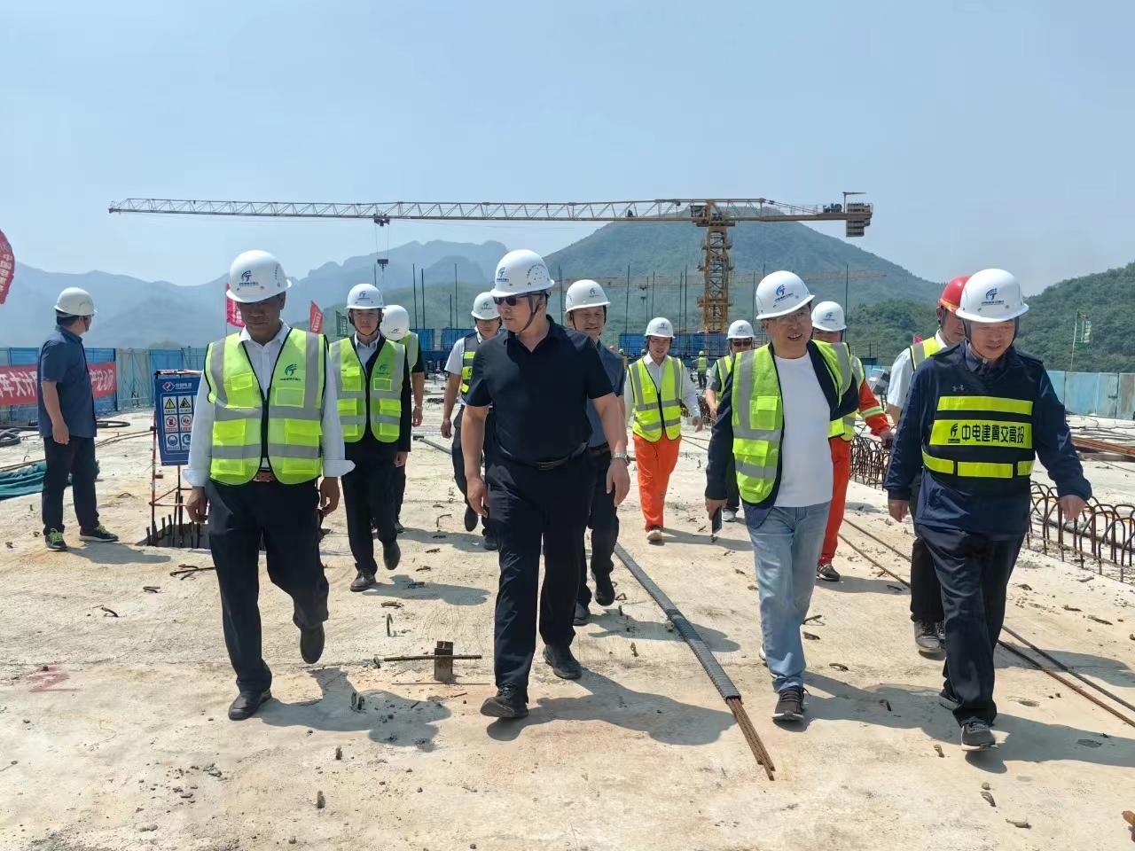 d:\Users\Administrator\Desktop\2.jpg d:\Users\Administrator\Desktop\2.jpg